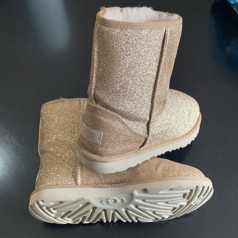 SPARKLY UGG BOOTS